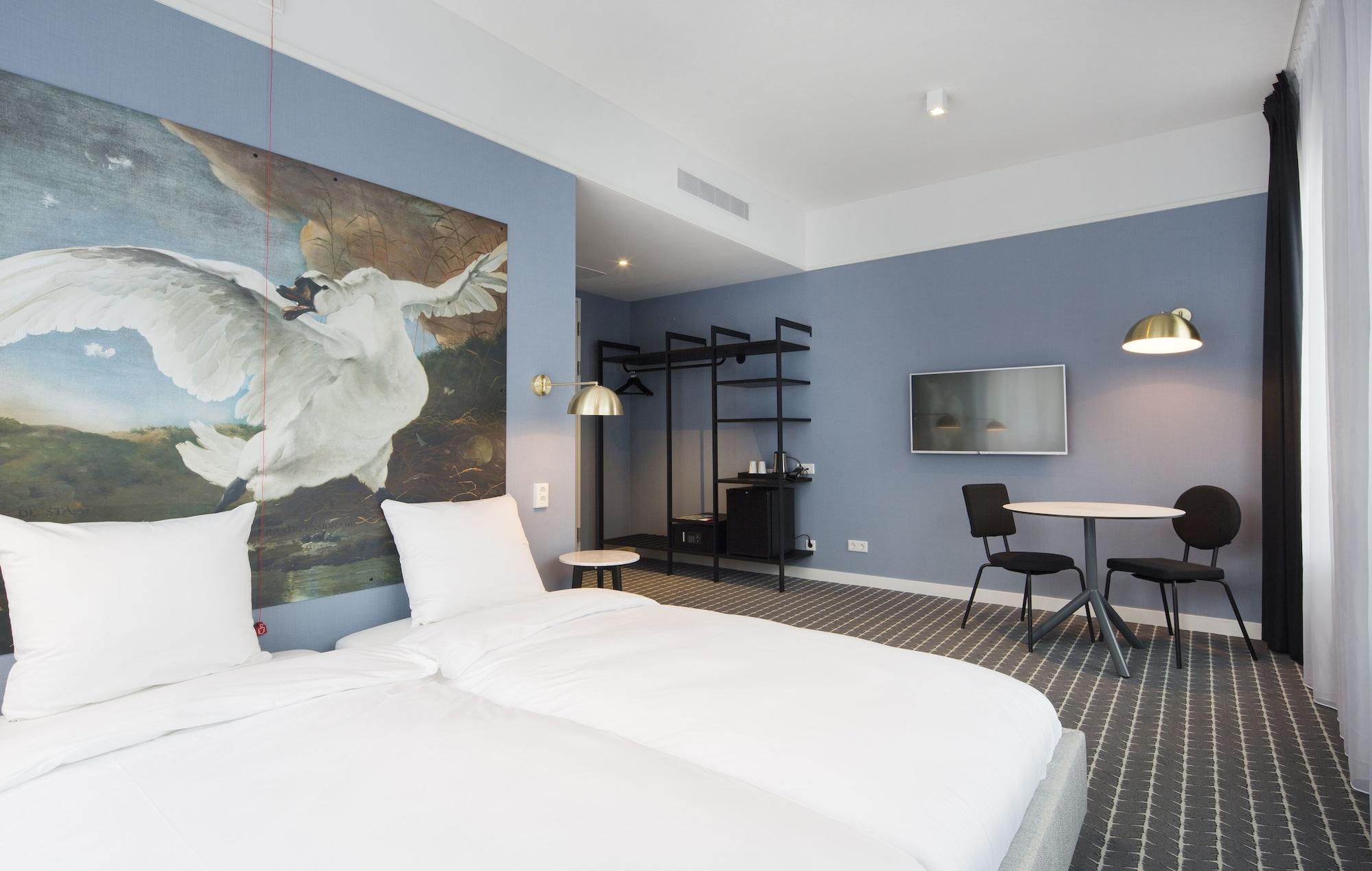 Corendon Urban Amsterdam Schiphol Airport Hotel Бадхоеведорп Экстерьер фото